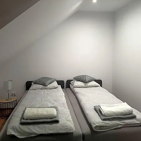 Dom Pod Mareszka Bed & Breakfast