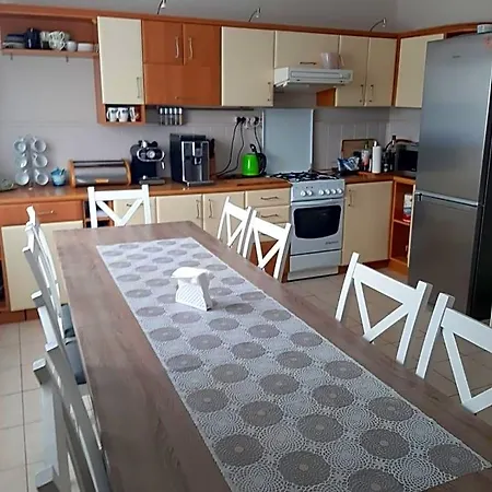 Dom Pod Mareszka Bed & Breakfast