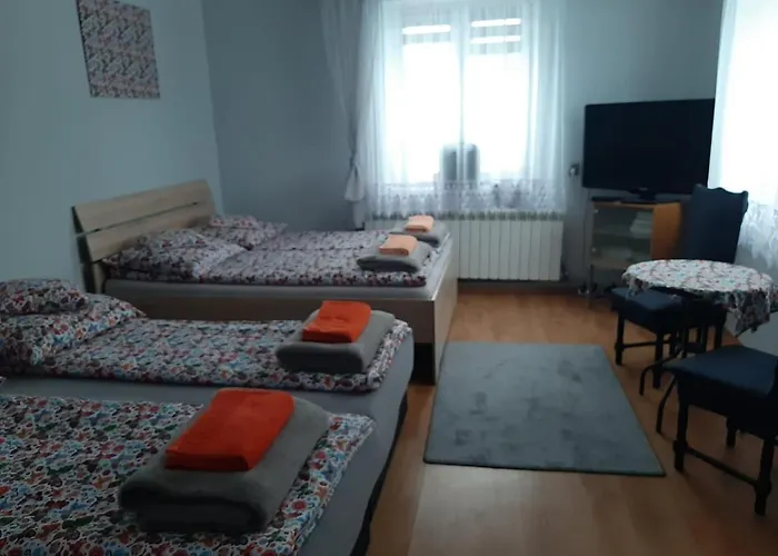 فندق مبيت وإفطار Dom Pod Mareszka Bartne